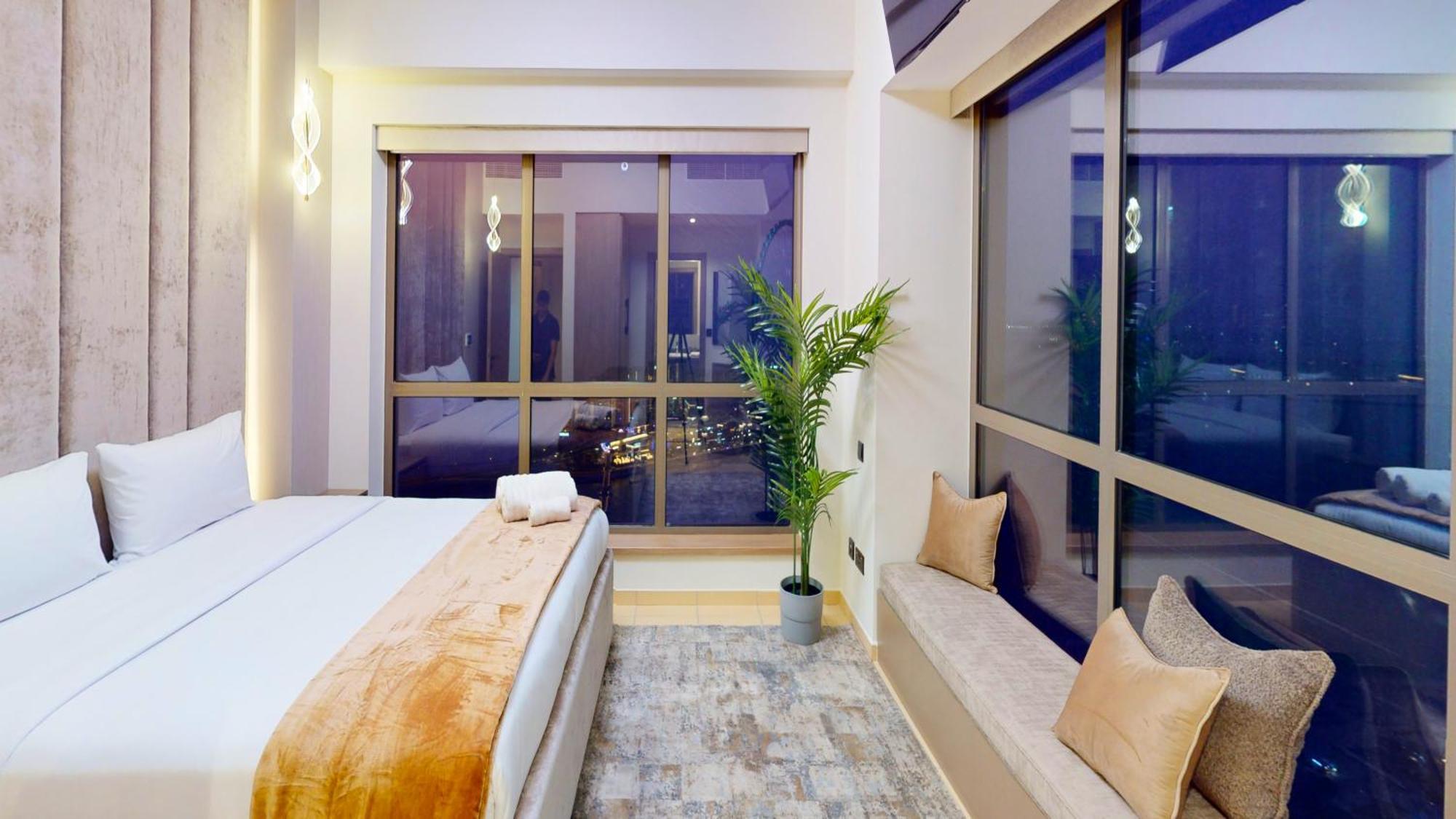 Апартаменти Amazing Views Eye & Palm *