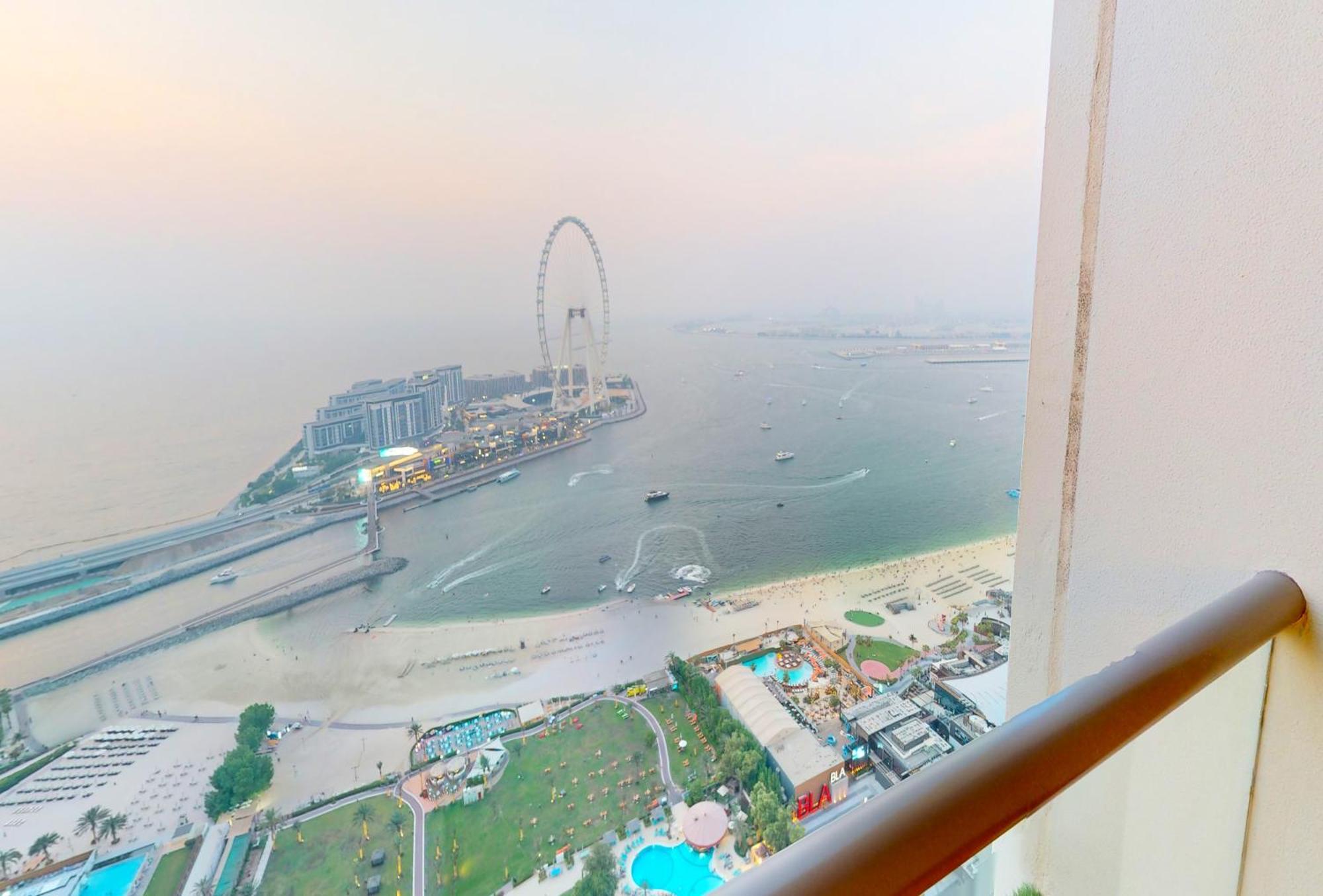 Апартаменти Amazing Views Eye & Palm