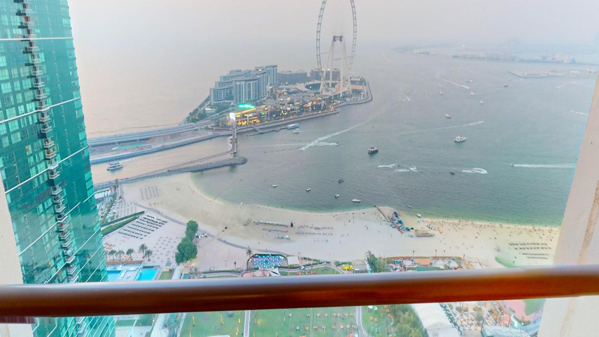 Amazing Views Eye & Palm Дубай