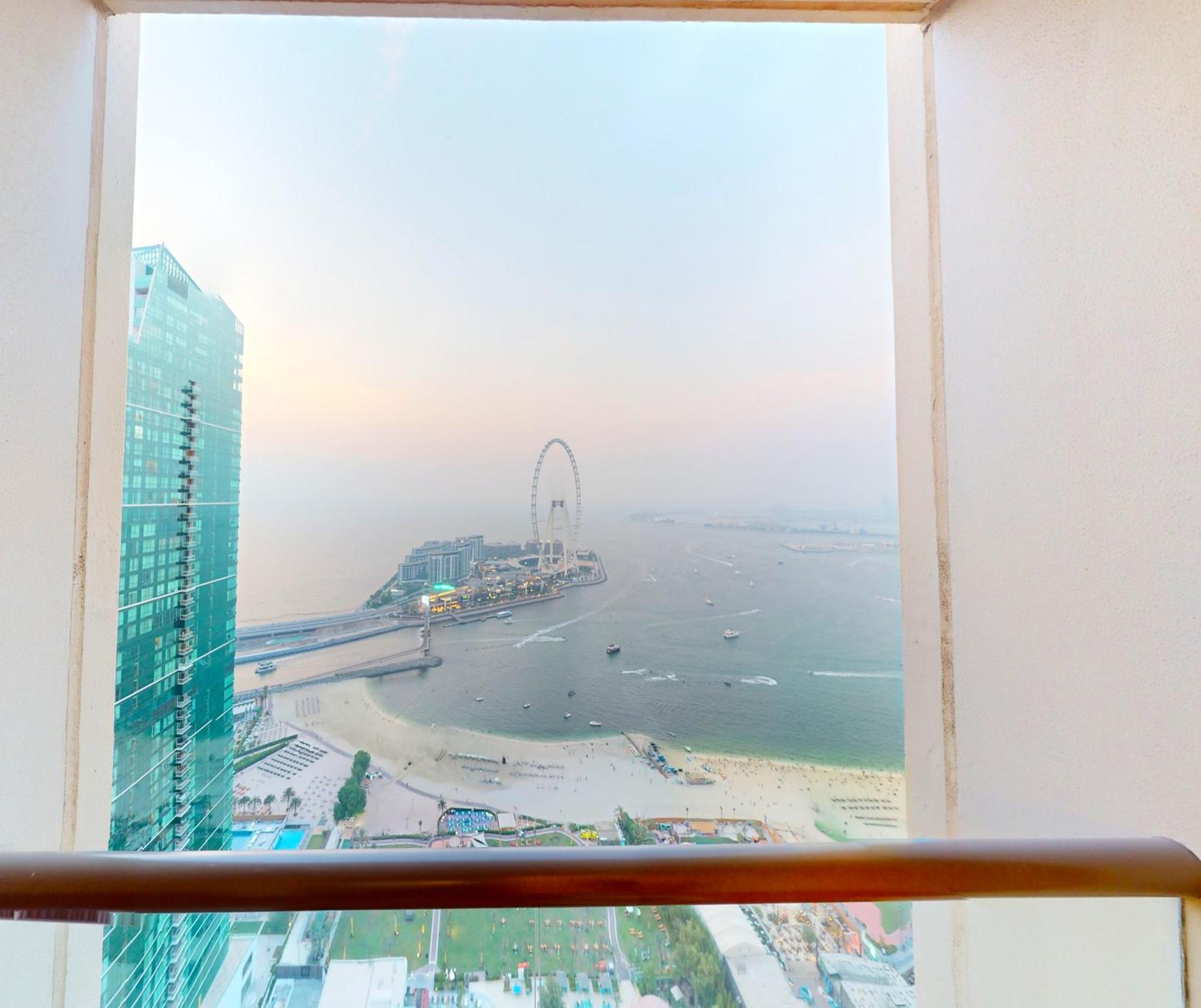 Amazing Views Eye & Palm * Дубай