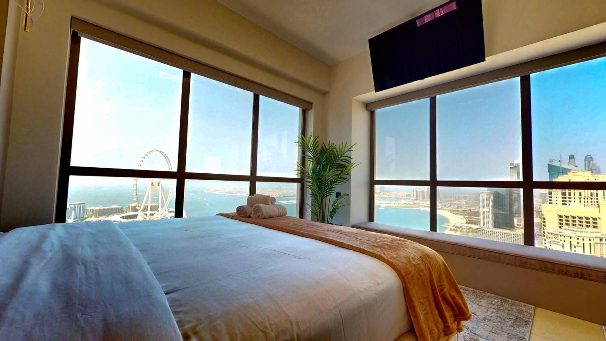 Amazing Views Eye & Palm * Дубай
