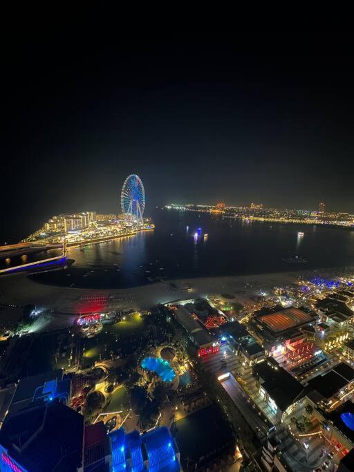 Апартаменти Amazing Views Eye & Palm